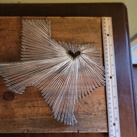 Hand Made String Art. The State of Texas. 11"x12" - Picture 3 of 6